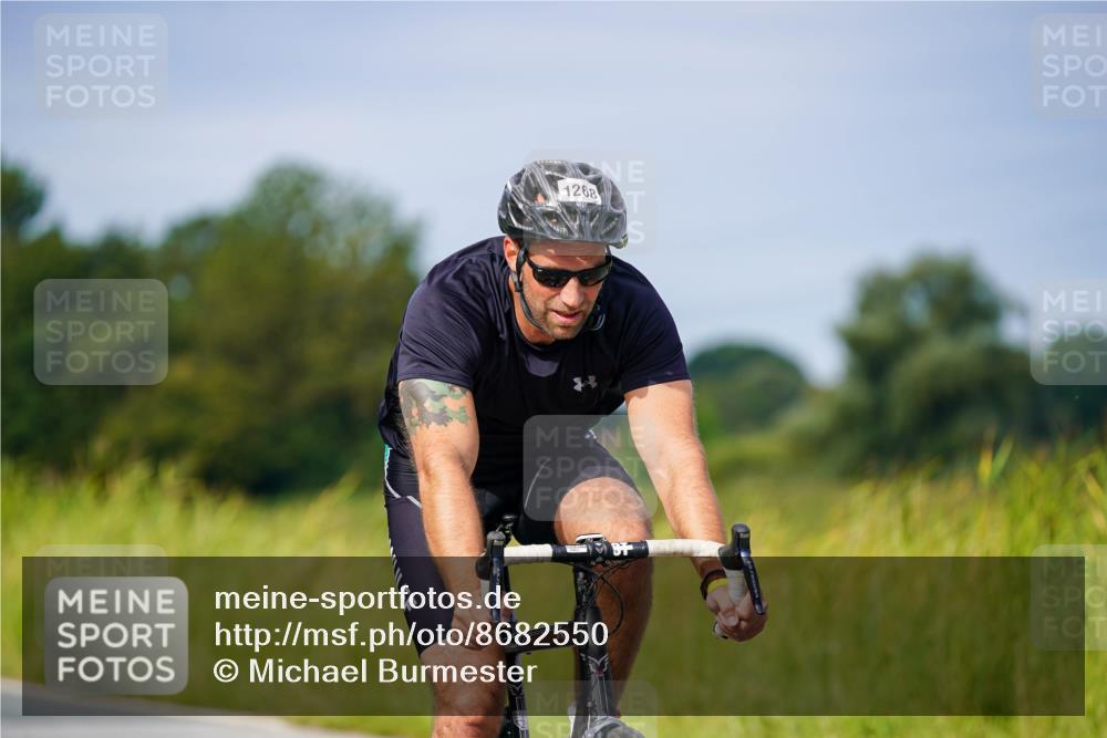 31.08.2025 - Elbe Triathlon Hamburg Michael Burmester http://msf.ph/oto/8682550 31.08.2025 11:03:49 Radfahren 1268, 1536, 1549 meine-sportfotos.de