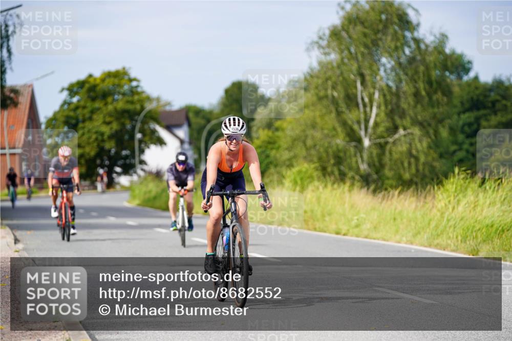 31.08.2025 - Elbe Triathlon Hamburg Michael Burmester http://msf.ph/oto/8682552 31.08.2025 11:03:53 Radfahren 1311, 1320, 1536 meine-sportfotos.de