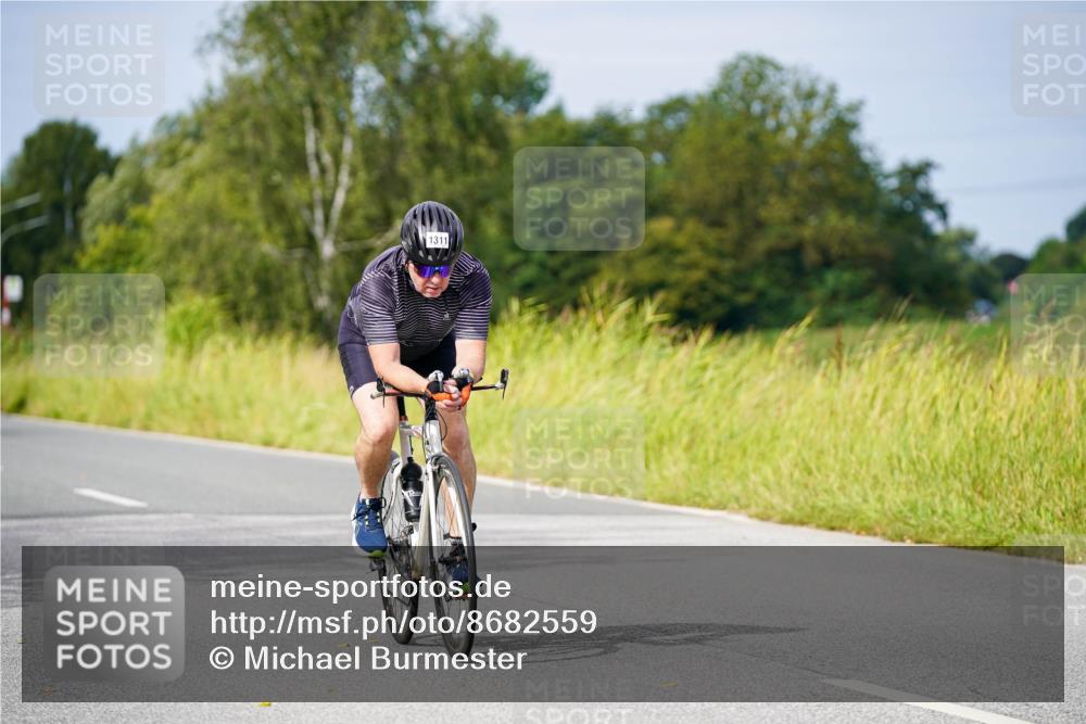 31.08.2025 - Elbe Triathlon Hamburg Michael Burmester http://msf.ph/oto/8682559 31.08.2025 11:03:56 Radfahren 1311, 1320, 1536 meine-sportfotos.de
