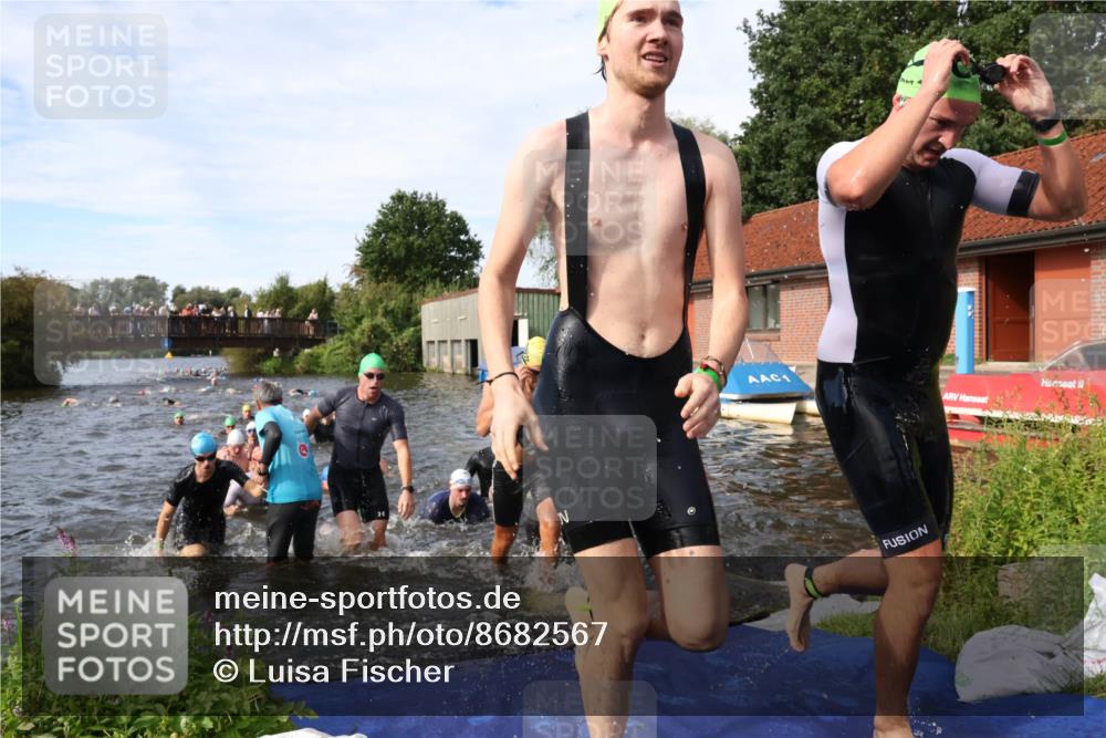 31.08.2025 - Elbe Triathlon Hamburg Luisa Fischer http://msf.ph/oto/8682567 31.08.2025 10:10:54 Schwimmen 947, 950, 961, 971, 974, 984, 998, 1005, 1009, 1024, 1033, 1037, 1042, 1051, 1070, 1077, 1081, 1106 meine-sportfotos.de