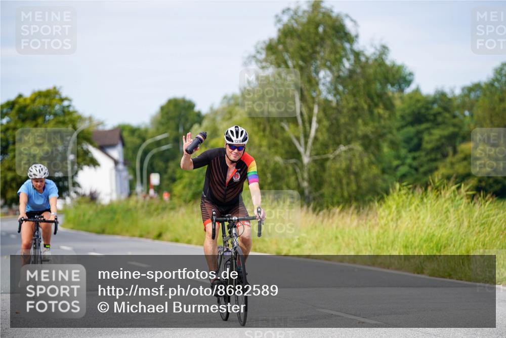 31.08.2025 - Elbe Triathlon Hamburg Michael Burmester http://msf.ph/oto/8682589 31.08.2025 11:04:12 Radfahren 782, 1267, 1302, 1316, 1553, 1571 meine-sportfotos.de
