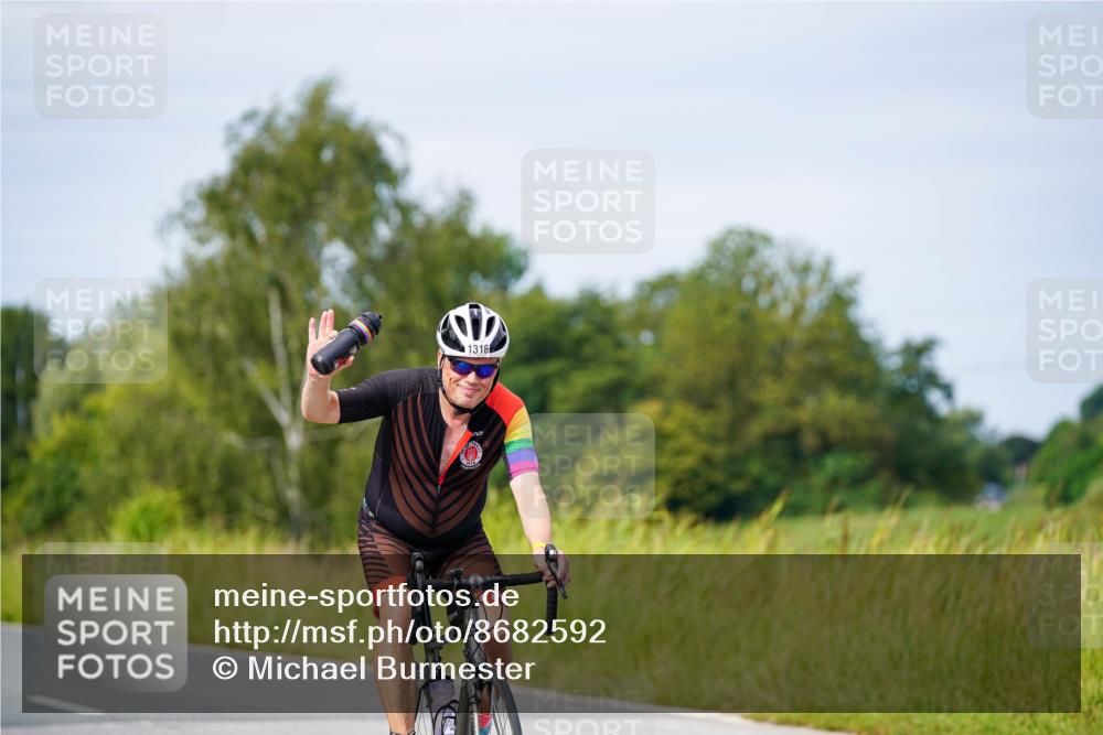31.08.2025 - Elbe Triathlon Hamburg Michael Burmester http://msf.ph/oto/8682592 31.08.2025 11:04:13 Radfahren 782, 1302, 1316, 1339, 1553 meine-sportfotos.de