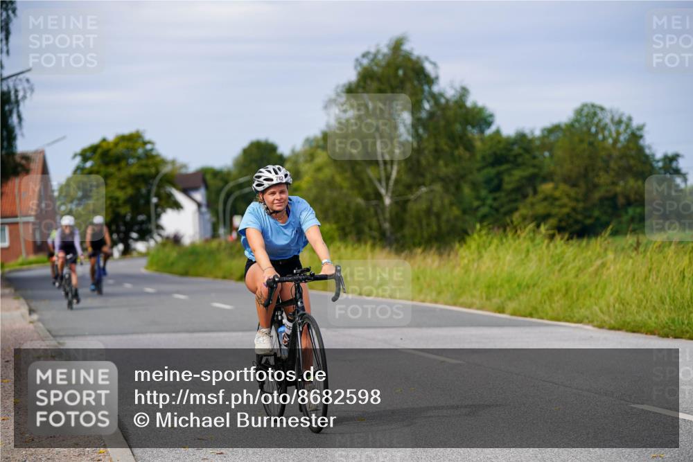 31.08.2025 - Elbe Triathlon Hamburg Michael Burmester http://msf.ph/oto/8682598 31.08.2025 11:04:14 Radfahren 782, 1302, 1316, 1339, 1553 meine-sportfotos.de