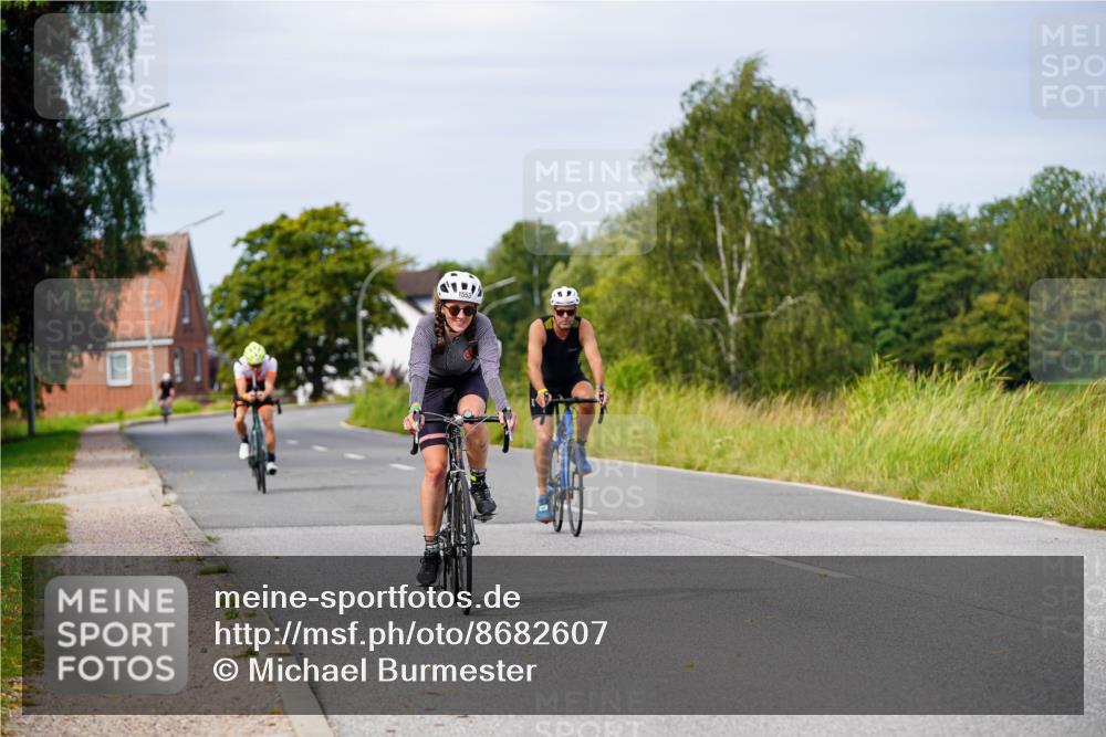 31.08.2025 - Elbe Triathlon Hamburg Michael Burmester http://msf.ph/oto/8682607 31.08.2025 11:04:17 Radfahren 782, 1302, 1339, 1553 meine-sportfotos.de