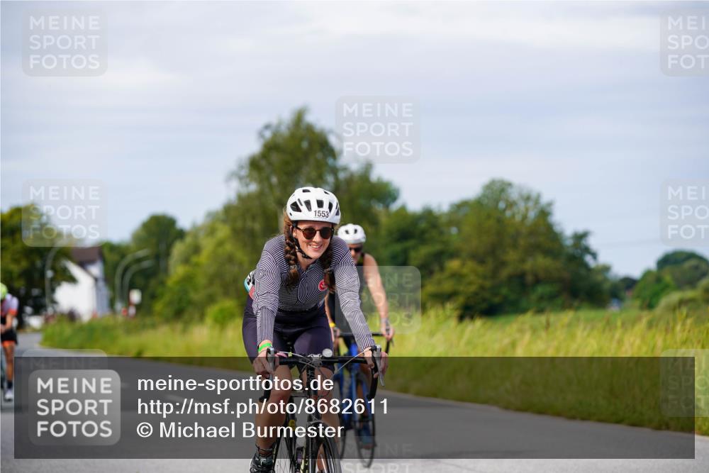31.08.2025 - Elbe Triathlon Hamburg Michael Burmester http://msf.ph/oto/8682611 31.08.2025 11:04:18 Radfahren 782, 1302, 1339, 1553 meine-sportfotos.de