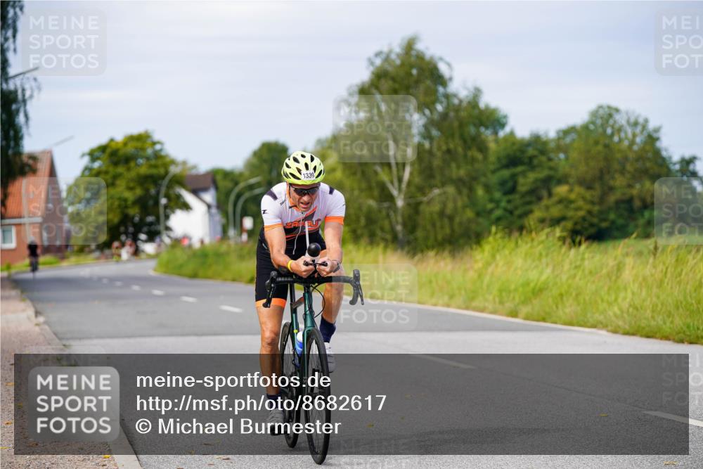 31.08.2025 - Elbe Triathlon Hamburg Michael Burmester http://msf.ph/oto/8682617 31.08.2025 11:04:20 Radfahren 1302, 1339, 1553 meine-sportfotos.de