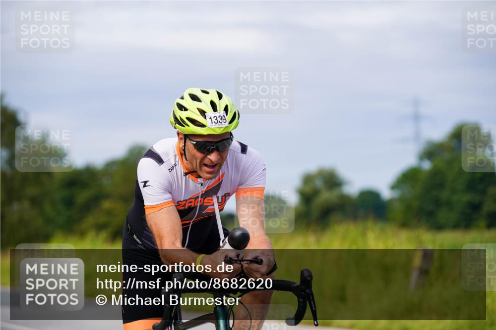 31.08.2025 - Elbe Triathlon Hamburg Michael Burmester http://msf.ph/oto/8682620 31.08.2025 11:04:21 Radfahren 1302, 1339, 1553 meine-sportfotos.de