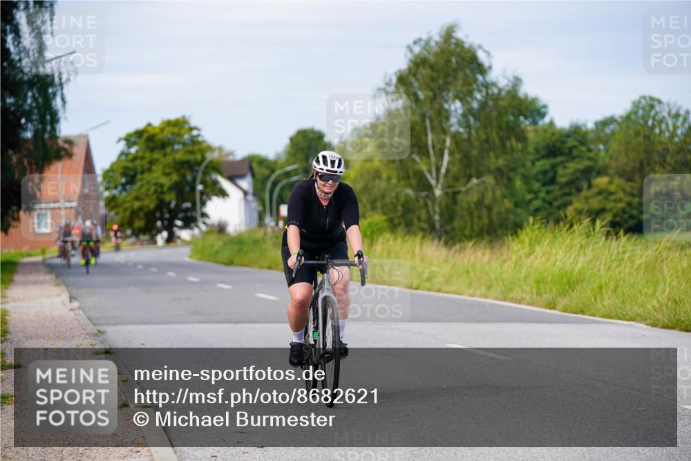 31.08.2025 - Elbe Triathlon Hamburg Michael Burmester http://msf.ph/oto/8682621 31.08.2025 11:04:31 Radfahren 1439, 1529 meine-sportfotos.de