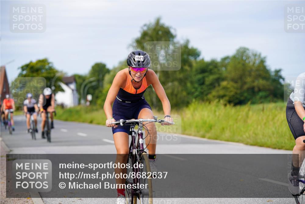 31.08.2025 - Elbe Triathlon Hamburg Michael Burmester http://msf.ph/oto/8682637 31.08.2025 11:04:40 Radfahren 1336, 1439, 1510, 1521, 1545, 1546, 1552 meine-sportfotos.de