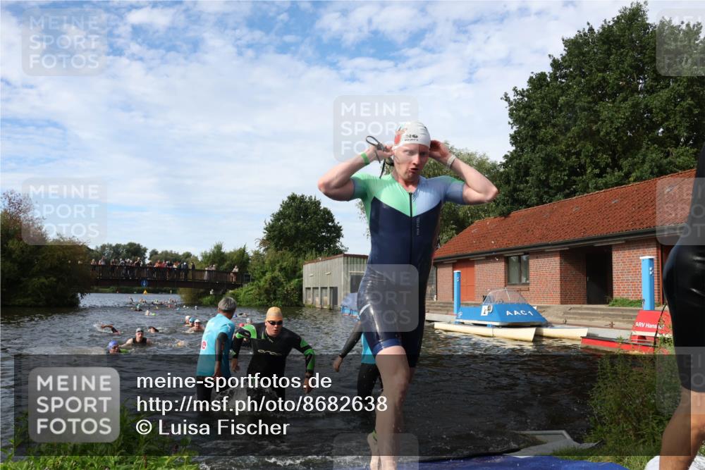 31.08.2025 - Elbe Triathlon Hamburg Luisa Fischer http://msf.ph/oto/8682638 31.08.2025 10:11:15 Schwimmen 936, 953, 978, 1000, 1049, 1074, 1095, 1097 meine-sportfotos.de