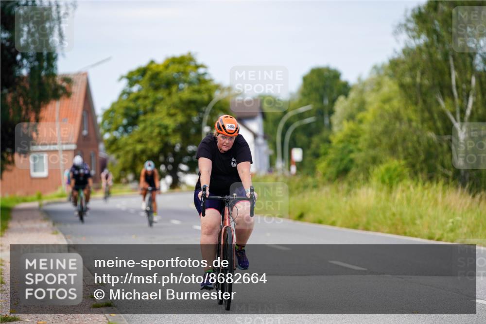 31.08.2025 - Elbe Triathlon Hamburg Michael Burmester http://msf.ph/oto/8682664 31.08.2025 11:04:51 Radfahren 1276, 1342, 1456, 1496 meine-sportfotos.de
