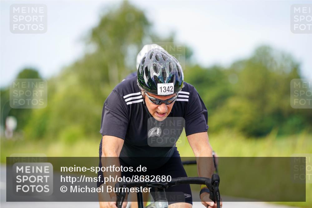 31.08.2025 - Elbe Triathlon Hamburg Michael Burmester http://msf.ph/oto/8682680 31.08.2025 11:04:58 Radfahren 1276, 1300, 1308, 1342, 1496 meine-sportfotos.de