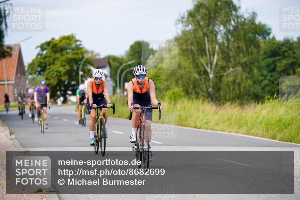 31.08.2025 - Elbe Triathlon Hamburg Michael Burmester http://msf.ph/oto/8682699 31.08.2025 11:05:14 Radfahren 1418, 1446, 1488, 1527, 1573, 1587, 1595 meine-sportfotos.de