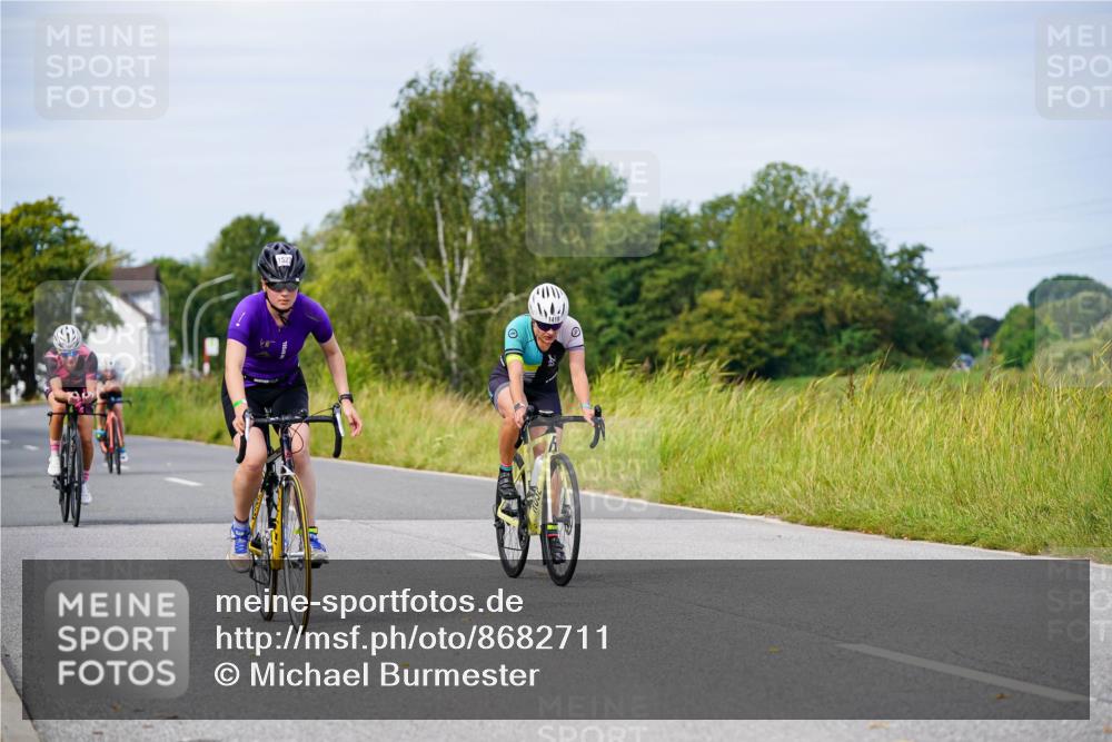 31.08.2025 - Elbe Triathlon Hamburg Michael Burmester http://msf.ph/oto/8682711 31.08.2025 11:05:17 Radfahren 1418, 1446, 1488, 1527, 1573, 1587, 1595 meine-sportfotos.de