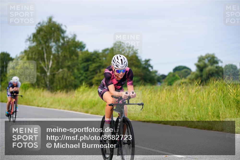 31.08.2025 - Elbe Triathlon Hamburg Michael Burmester http://msf.ph/oto/8682723 31.08.2025 11:05:19 Radfahren 1418, 1446, 1488, 1527, 1532, 1573, 1587 meine-sportfotos.de
