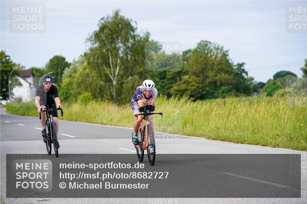 31.08.2025 - Elbe Triathlon Hamburg Michael Burmester http://msf.ph/oto/8682727 31.08.2025 11:05:20 Radfahren 1418, 1446, 1488, 1527, 1532, 1573, 1581 meine-sportfotos.de