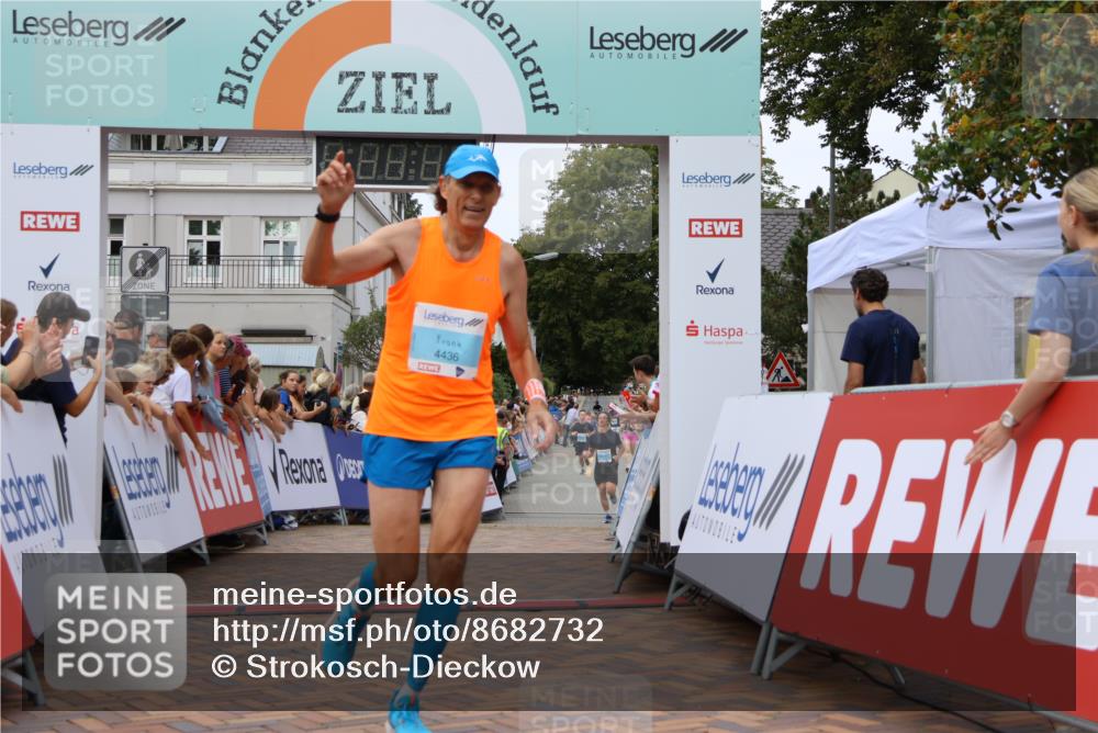31.08.2025 - 21. Blankeneser Heldenlauf Strokosch-Dieckow http://msf.ph/oto/8682732 31.08.2025 12:04:41 Ziel 4411, 4436 meine-sportfotos.de