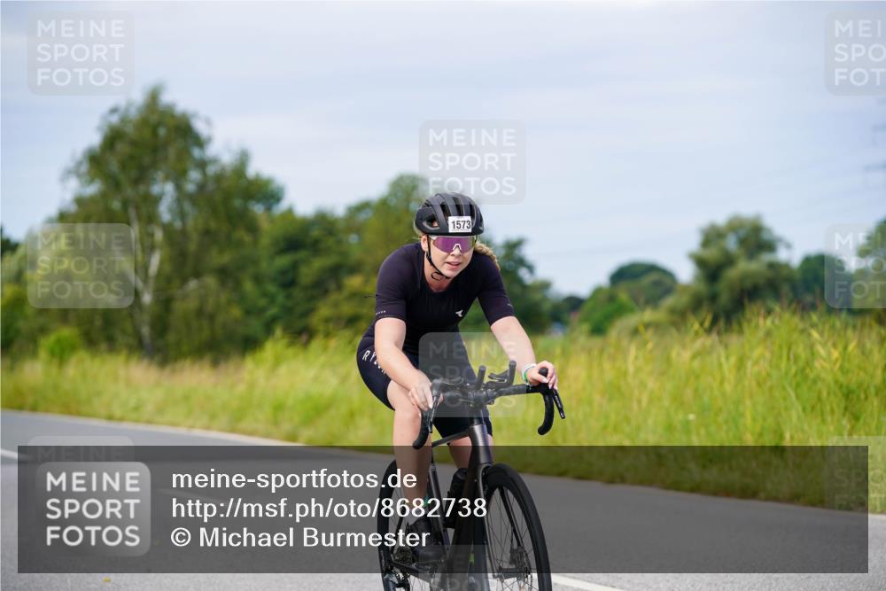 31.08.2025 - Elbe Triathlon Hamburg Michael Burmester http://msf.ph/oto/8682738 31.08.2025 11:05:21 Radfahren 1418, 1446, 1488, 1527, 1532, 1573, 1581 meine-sportfotos.de