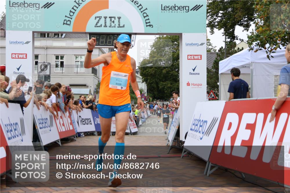 31.08.2025 - 21. Blankeneser Heldenlauf Strokosch-Dieckow http://msf.ph/oto/8682746 31.08.2025 12:04:41 Ziel 4411, 4436 meine-sportfotos.de