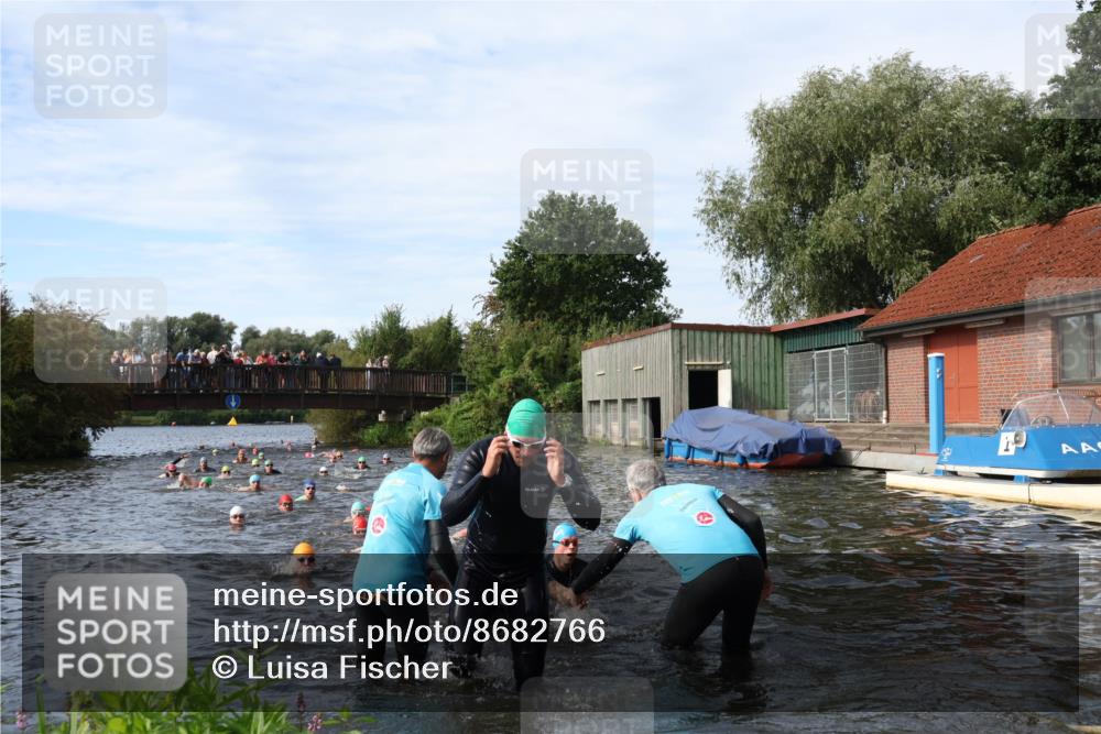 31.08.2025 - Elbe Triathlon Hamburg Luisa Fischer http://msf.ph/oto/8682766 31.08.2025 10:11:57 Schwimmen 945, 963, 981, 1031, 1039, 1076, 1086 meine-sportfotos.de