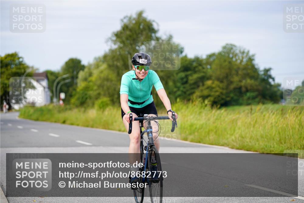 31.08.2025 - Elbe Triathlon Hamburg Michael Burmester http://msf.ph/oto/8682773 31.08.2025 11:05:49 Radfahren 1465, 1562 meine-sportfotos.de