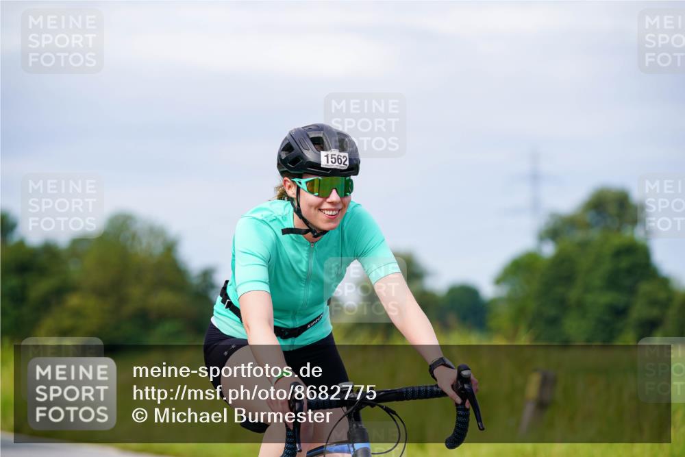 31.08.2025 - Elbe Triathlon Hamburg Michael Burmester http://msf.ph/oto/8682775 31.08.2025 11:05:49 Radfahren 1465, 1562 meine-sportfotos.de