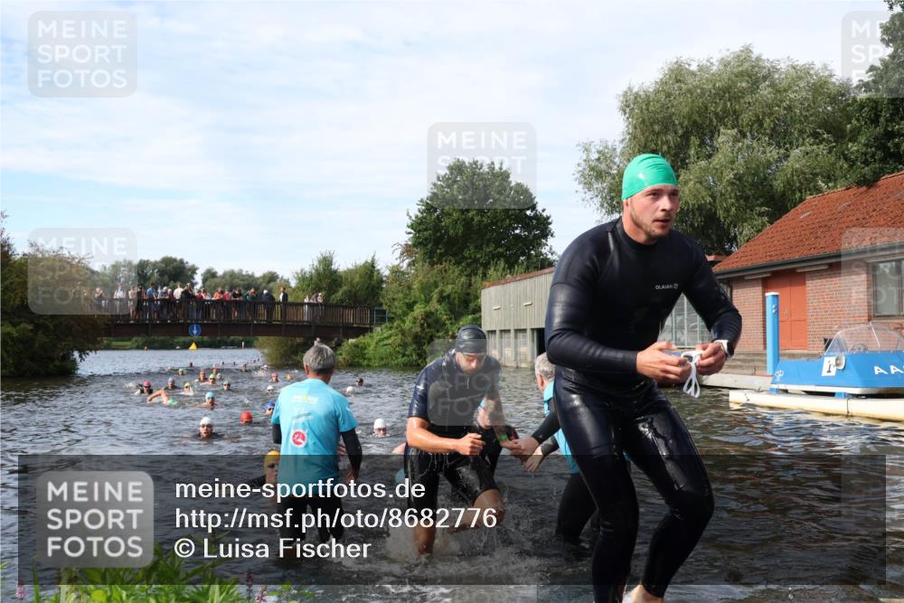 31.08.2025 - Elbe Triathlon Hamburg Luisa Fischer http://msf.ph/oto/8682776 31.08.2025 10:11:59 Schwimmen 943, 963, 981, 1031, 1039, 1076, 1086, 1158 meine-sportfotos.de