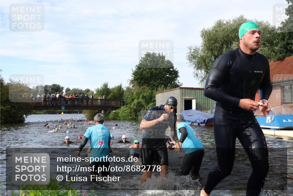 31.08.2025 - Elbe Triathlon Hamburg Luisa Fischer http://msf.ph/oto/8682778 31.08.2025 10:11:59 Schwimmen 943, 963, 981, 1031, 1039, 1076, 1086, 1158 meine-sportfotos.de