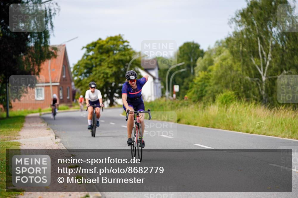 31.08.2025 - Elbe Triathlon Hamburg Michael Burmester http://msf.ph/oto/8682779 31.08.2025 11:06:01 Radfahren 1531, 1577 meine-sportfotos.de