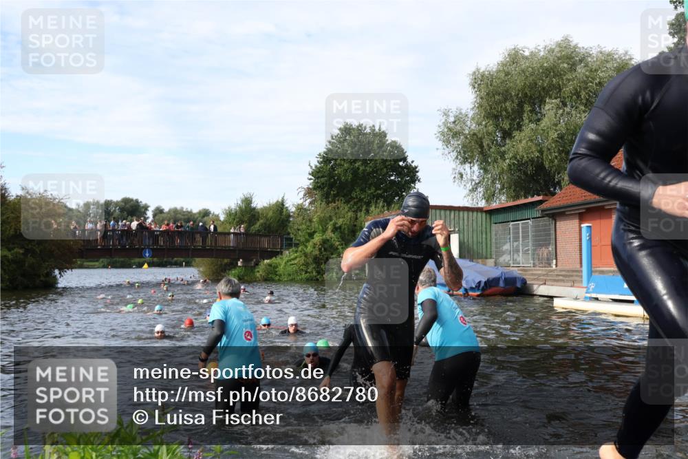 31.08.2025 - Elbe Triathlon Hamburg Luisa Fischer http://msf.ph/oto/8682780 31.08.2025 10:11:59 Schwimmen 943, 963, 981, 1031, 1039, 1076, 1086, 1158 meine-sportfotos.de