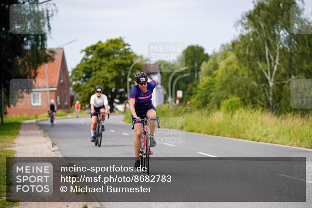 31.08.2025 - Elbe Triathlon Hamburg Michael Burmester http://msf.ph/oto/8682783 31.08.2025 11:06:01 Radfahren 1531, 1577 meine-sportfotos.de