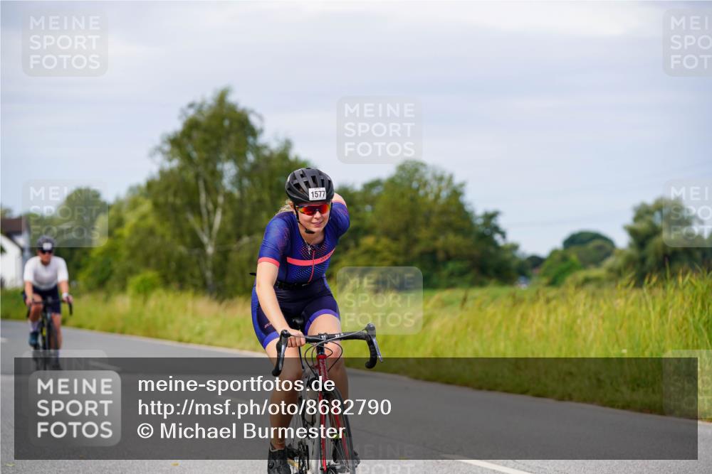 31.08.2025 - Elbe Triathlon Hamburg Michael Burmester http://msf.ph/oto/8682790 31.08.2025 11:06:03 Radfahren 1531, 1577 meine-sportfotos.de
