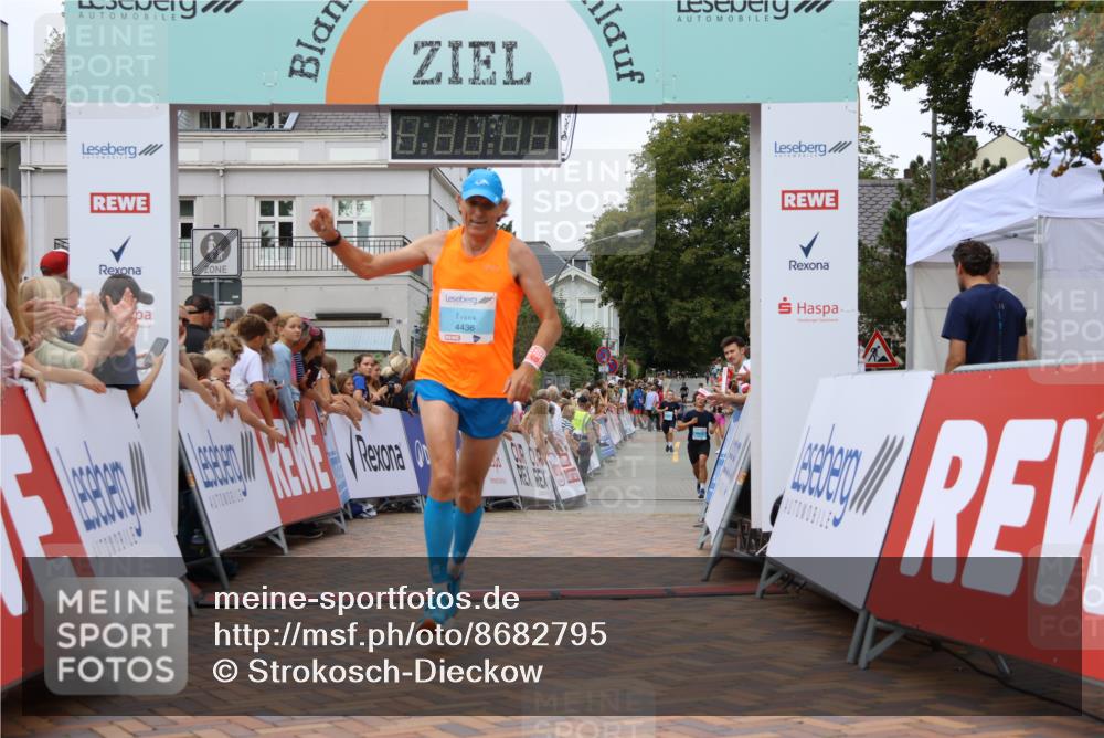 31.08.2025 - 21. Blankeneser Heldenlauf Strokosch-Dieckow http://msf.ph/oto/8682795 31.08.2025 12:04:41 Ziel 4411, 4436 meine-sportfotos.de
