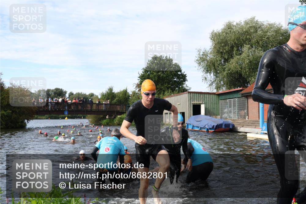 31.08.2025 - Elbe Triathlon Hamburg Luisa Fischer http://msf.ph/oto/8682801 31.08.2025 10:12:04 Schwimmen 937, 943, 963, 981, 1016, 1020, 1031, 1039, 1076, 1080, 1086, 1158 meine-sportfotos.de