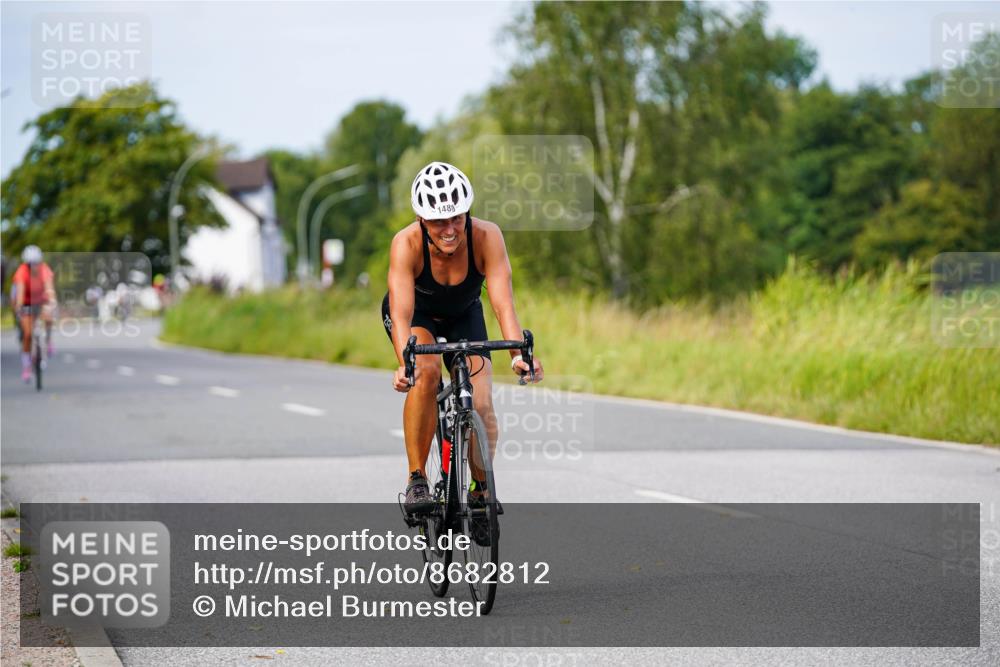 31.08.2025 - Elbe Triathlon Hamburg Michael Burmester http://msf.ph/oto/8682812 31.08.2025 11:06:12 Radfahren 1480, 1516, 1541 meine-sportfotos.de