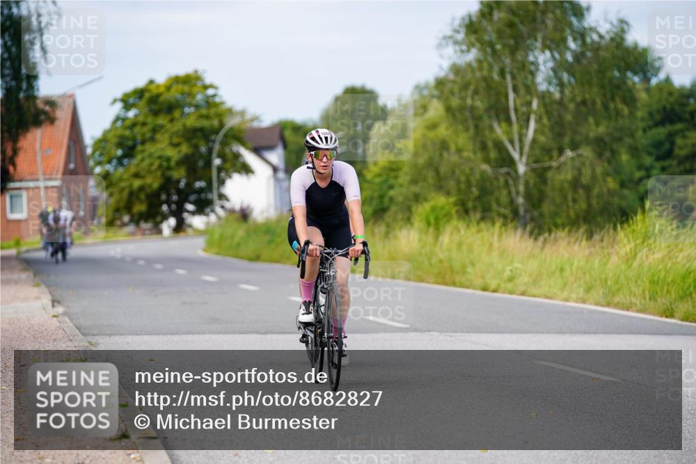 31.08.2025 - Elbe Triathlon Hamburg Michael Burmester http://msf.ph/oto/8682827 31.08.2025 11:06:20 Radfahren 1364, 1516, 1559 meine-sportfotos.de