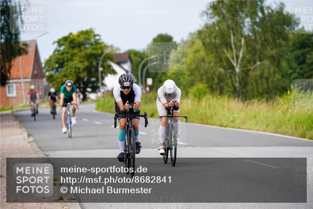 31.08.2025 - Elbe Triathlon Hamburg Michael Burmester http://msf.ph/oto/8682841 31.08.2025 11:06:27 Radfahren 1354, 1376, 1479, 1590 meine-sportfotos.de