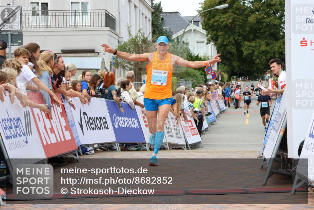 31.08.2025 - 21. Blankeneser Heldenlauf Strokosch-Dieckow http://msf.ph/oto/8682852 31.08.2025 12:04:39 Ziel 4118, 4436 meine-sportfotos.de