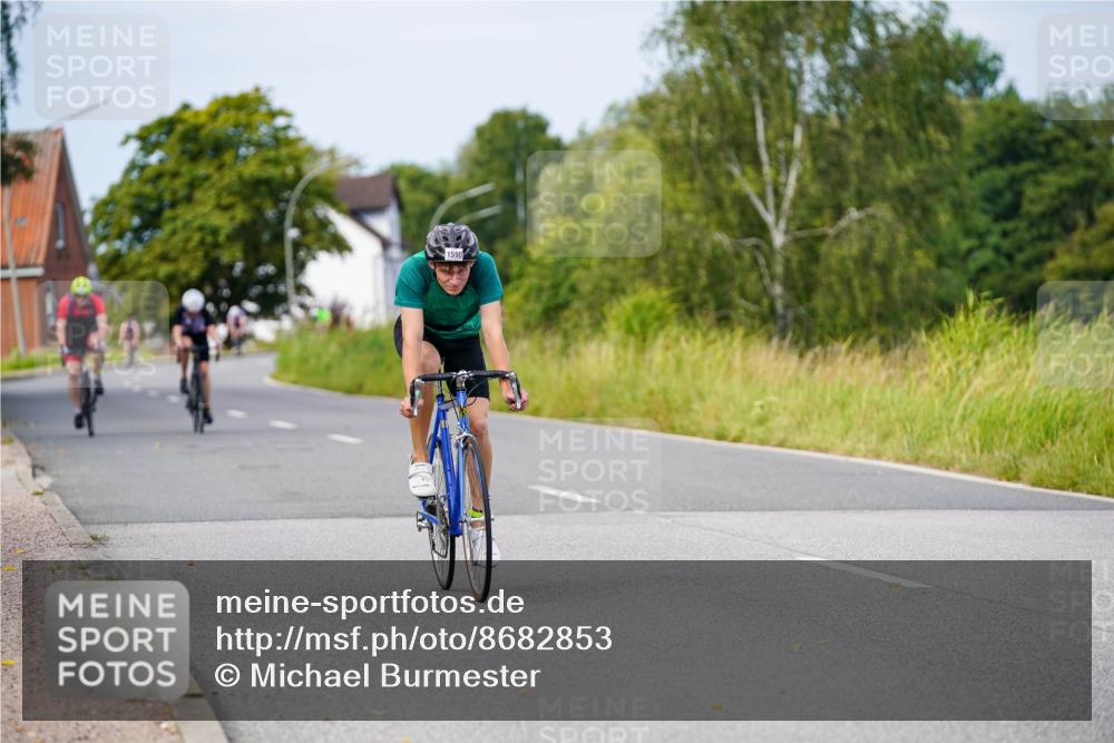 31.08.2025 - Elbe Triathlon Hamburg Michael Burmester http://msf.ph/oto/8682853 31.08.2025 11:06:29 Radfahren 1257, 1354, 1376, 1479, 1590 meine-sportfotos.de