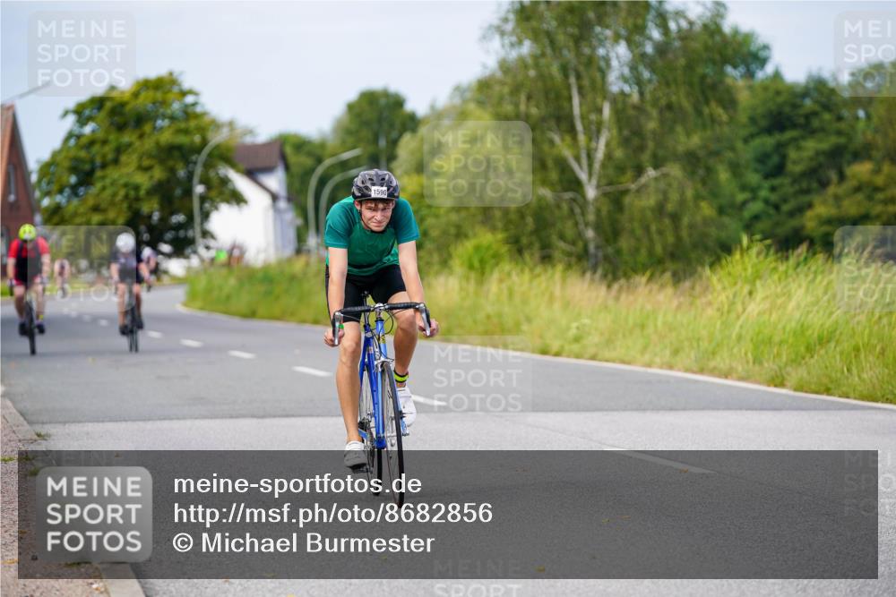 31.08.2025 - Elbe Triathlon Hamburg Michael Burmester http://msf.ph/oto/8682856 31.08.2025 11:06:29 Radfahren 1257, 1354, 1376, 1479, 1590 meine-sportfotos.de