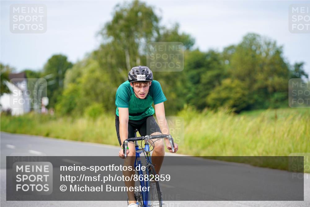 31.08.2025 - Elbe Triathlon Hamburg Michael Burmester http://msf.ph/oto/8682859 31.08.2025 11:06:30 Radfahren 1257, 1354, 1376, 1479, 1590 meine-sportfotos.de