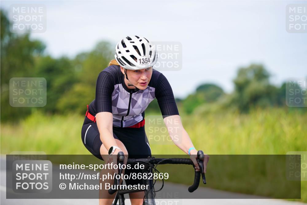 31.08.2025 - Elbe Triathlon Hamburg Michael Burmester http://msf.ph/oto/8682869 31.08.2025 11:06:35 Radfahren 1257, 1354 meine-sportfotos.de