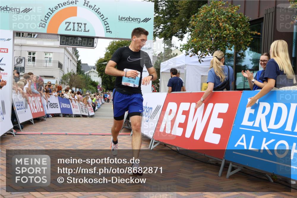 31.08.2025 - 21. Blankeneser Heldenlauf Strokosch-Dieckow http://msf.ph/oto/8682871 31.08.2025 12:04:33 Ziel 4118 meine-sportfotos.de