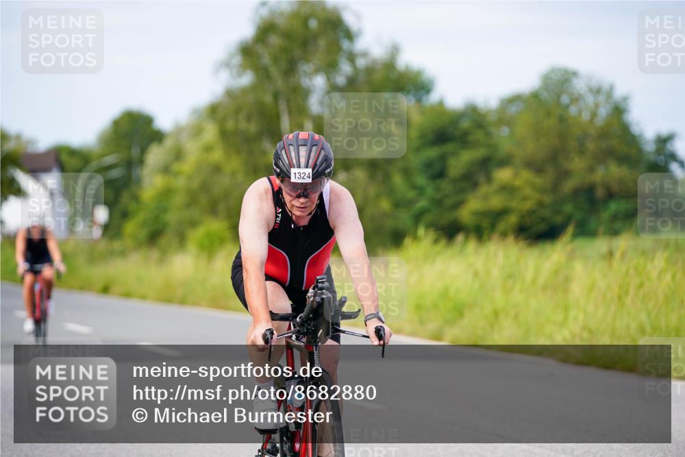 31.08.2025 - Elbe Triathlon Hamburg Michael Burmester http://msf.ph/oto/8682880 31.08.2025 11:06:46 Radfahren 1324, 1328, 1384 meine-sportfotos.de
