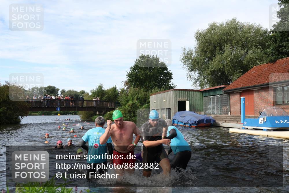 31.08.2025 - Elbe Triathlon Hamburg Luisa Fischer http://msf.ph/oto/8682882 31.08.2025 10:12:22 Schwimmen 954, 970, 989, 994, 1003, 1007, 1062, 1067, 1092 meine-sportfotos.de