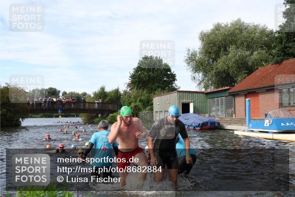 31.08.2025 - Elbe Triathlon Hamburg Luisa Fischer http://msf.ph/oto/8682884 31.08.2025 10:12:23 Schwimmen 954, 970, 989, 994, 1003, 1007, 1062, 1067, 1092 meine-sportfotos.de