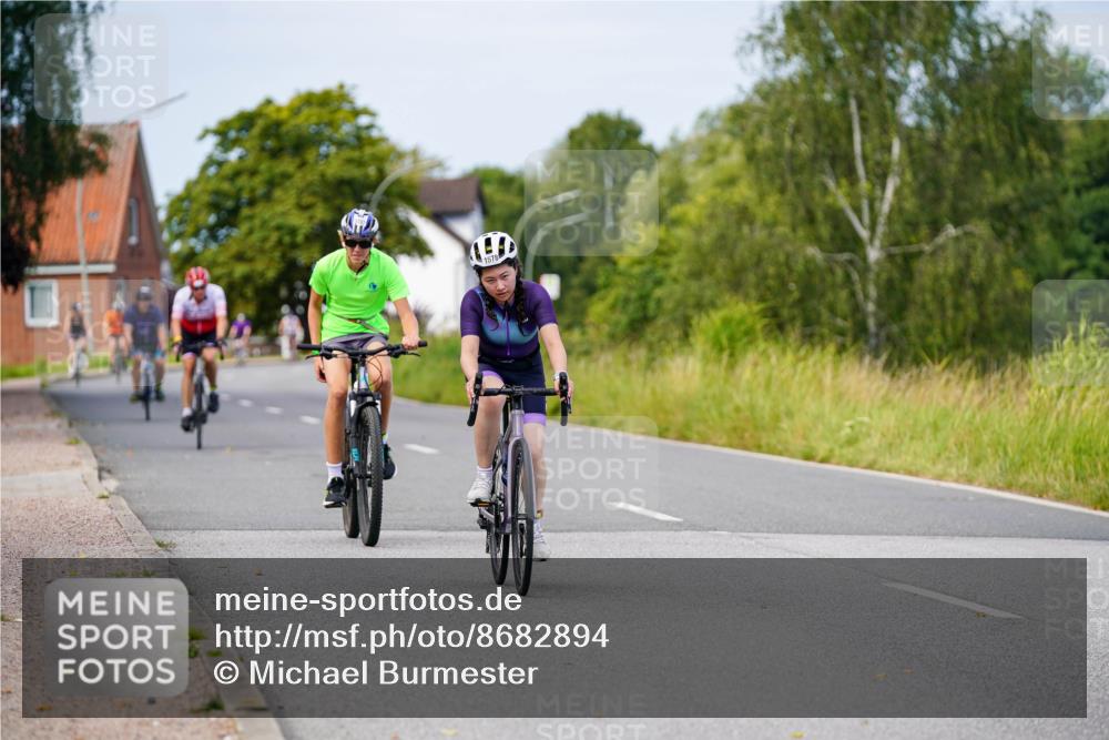31.08.2025 - Elbe Triathlon Hamburg Michael Burmester http://msf.ph/oto/8682894 31.08.2025 11:06:52 Radfahren 1328, 1333, 1578, 1605 meine-sportfotos.de