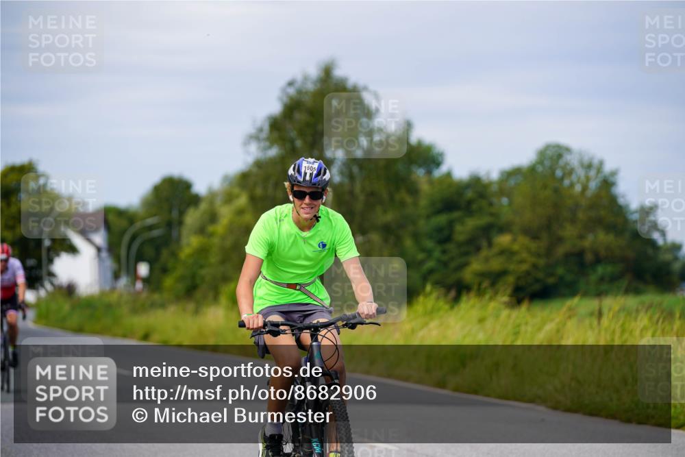 31.08.2025 - Elbe Triathlon Hamburg Michael Burmester http://msf.ph/oto/8682906 31.08.2025 11:06:54 Radfahren 1172, 1333, 1578, 1605 meine-sportfotos.de
