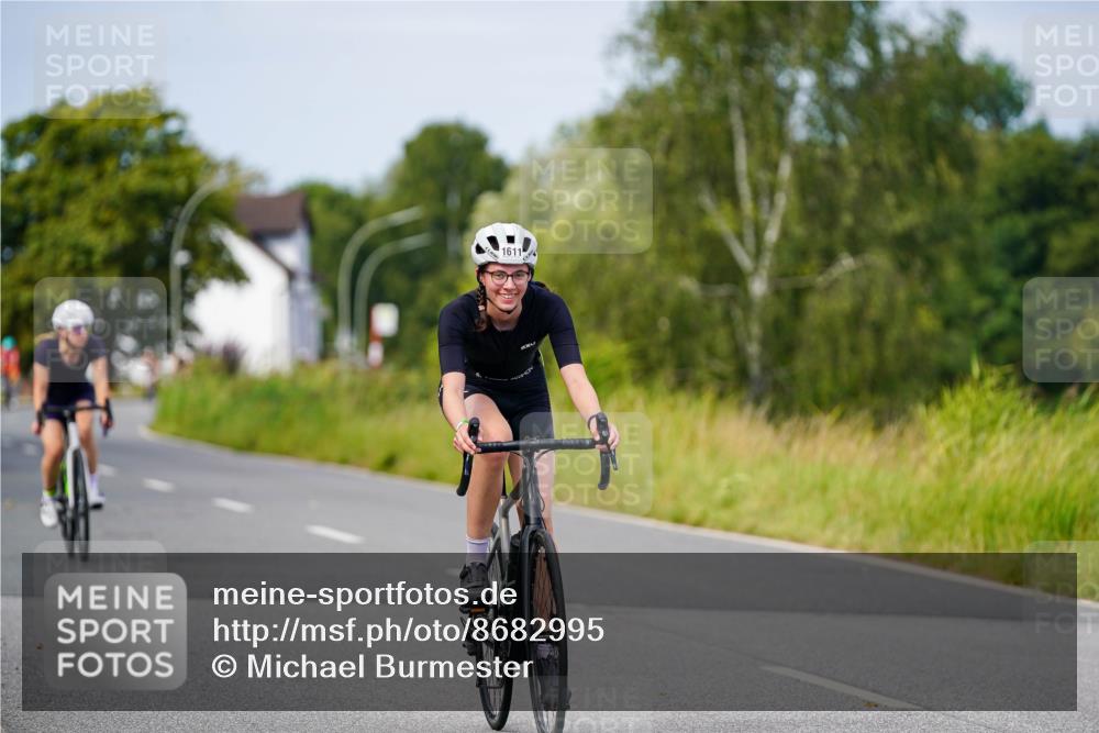 31.08.2025 - Elbe Triathlon Hamburg Michael Burmester http://msf.ph/oto/8682995 31.08.2025 11:07:27 Radfahren 1554, 1611 meine-sportfotos.de