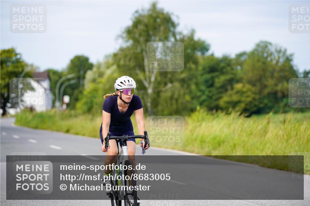 31.08.2025 - Elbe Triathlon Hamburg Michael Burmester http://msf.ph/oto/8683005 31.08.2025 11:07:30 Radfahren 1294, 1554, 1611 meine-sportfotos.de